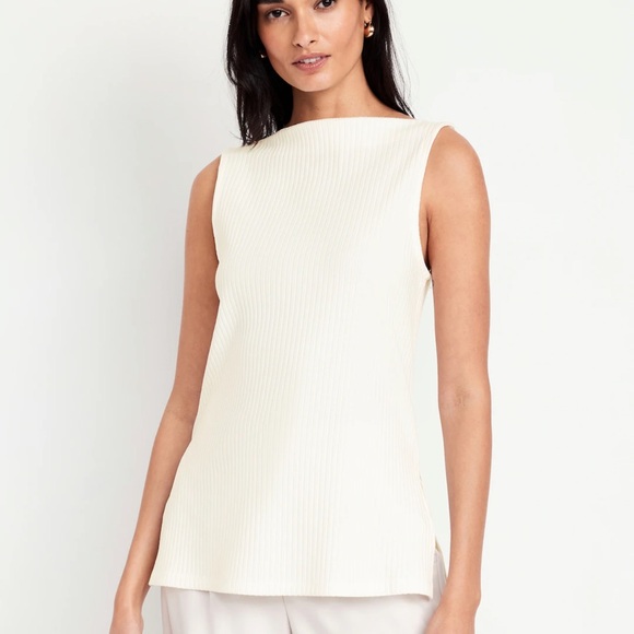 Old Navy White Sleeveless Blouse - Picture 2 of 2